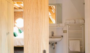 afbeelding van Deluxe Double Room (Blue Room)-1 Queen Bed and 1 Twin Sofa Bed Non Refundable Free WiFi Free self parking Free breakfast