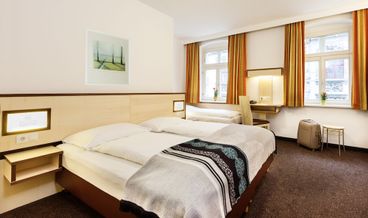 afbeelding van Triple Room-1 Double Bed and 1 Twin Bed Non Refundable Free WiFi Free breakfast