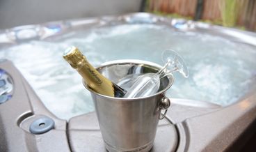 afbeelding van Superior Suite, 1 Bedroom, Sauna-2 Twin Beds Non Refundable Free WiFi