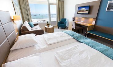 afbeelding van Deluxe Double Room-1 Double Bed and 1 Double Sofa Bed Non Refundable Full Breakfast Free WiFi