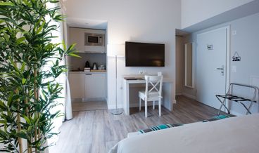 afbeelding van Superior Studio, Terrace (Studio 10)-1 King Bed Free breakfast Free self parking Free WiFi