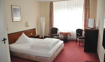 afbeelding van Standard Double Room-1 King Bed Free WiFi Free self parking