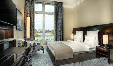 afbeelding van Superior Room, 1 King Bed, Non Smoking, City View-1 King Bed Non Refundable Free WiFi