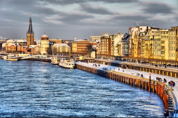 Vier oud en nieuw in Düsseldorf