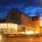 Hotel 2000