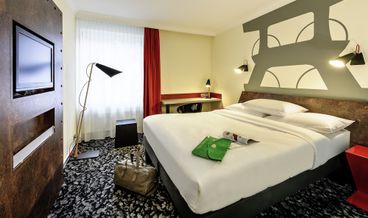 afbeelding van Design Double Room Single Use-2 Twin Beds and 1 Queen Bed Free WiFi Free self parking