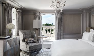 afbeelding van PREMIER ROOM -35 SQM -CITY OR COURTYARD VIEW - ONE KING OR QUEEN BED : No breakfast service