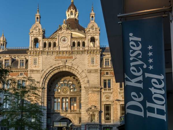 De Keyser Hotel - Standaard tweepersoonskamer - FRONT