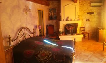 afbeelding van Triple Room-1 Double Bed and 1 Twin Bed Non Refundable Free breakfast Free WiFi