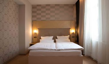 afbeelding van Double Room-1 Queen Bed Breakfast buffet Free self parking Free breakfast