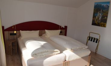 afbeelding van Economy Double Room, Mountain View-1 Queen Bed Free breakfast Free WiFi