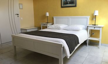 afbeelding van Double Room, Private Bathroom (Chambre Noisette)-1 Double Bed Non Refundable Free self parking