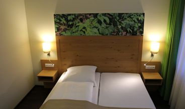 afbeelding van Standard Double Room-1 King Bed Non Refundable Free WiFi Breakfast buffet Free self parking