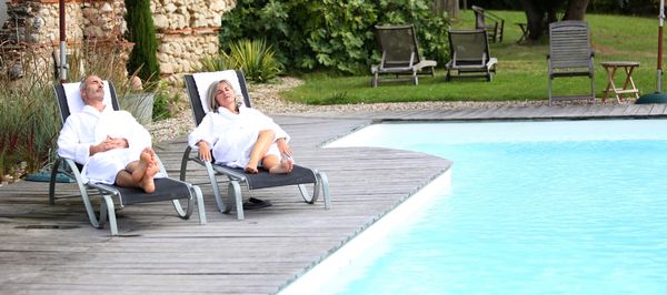 Hotels met een buitenzwembad in Nord-Pas-de-Calais