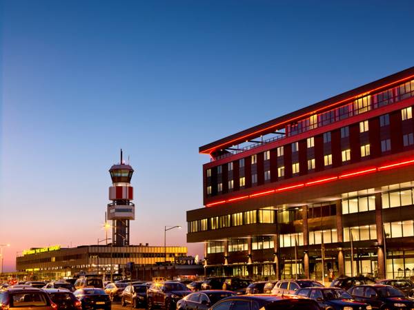 Fletcher Hotel-Restaurant Wings-Rotterdam - Comfort tweepersoonskamer - FRONT