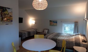 afbeelding van Double Room, 1 Queen Bed (R. Lenoir)-1 Queen Bed Non Refundable Free WiFi Free self parking Free breakfast
