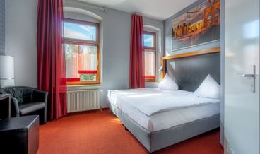 afbeelding van Family Triple Room-1 Twin Bed and 1 King Bed Free WiFi Free breakfast