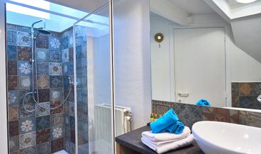 afbeelding van Deluxe Double Room-1 Queen Bed Non Refundable Free WiFi Free parking Free breakfast