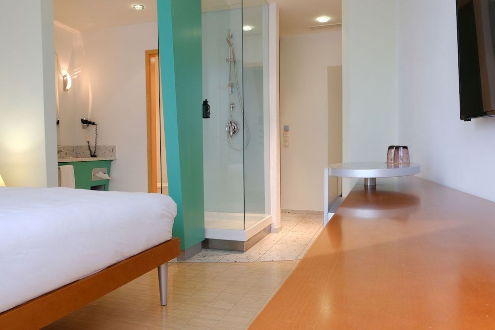 afbeelding van Standaard kamer, 1 queensize bed, uitzicht op binnenplaats