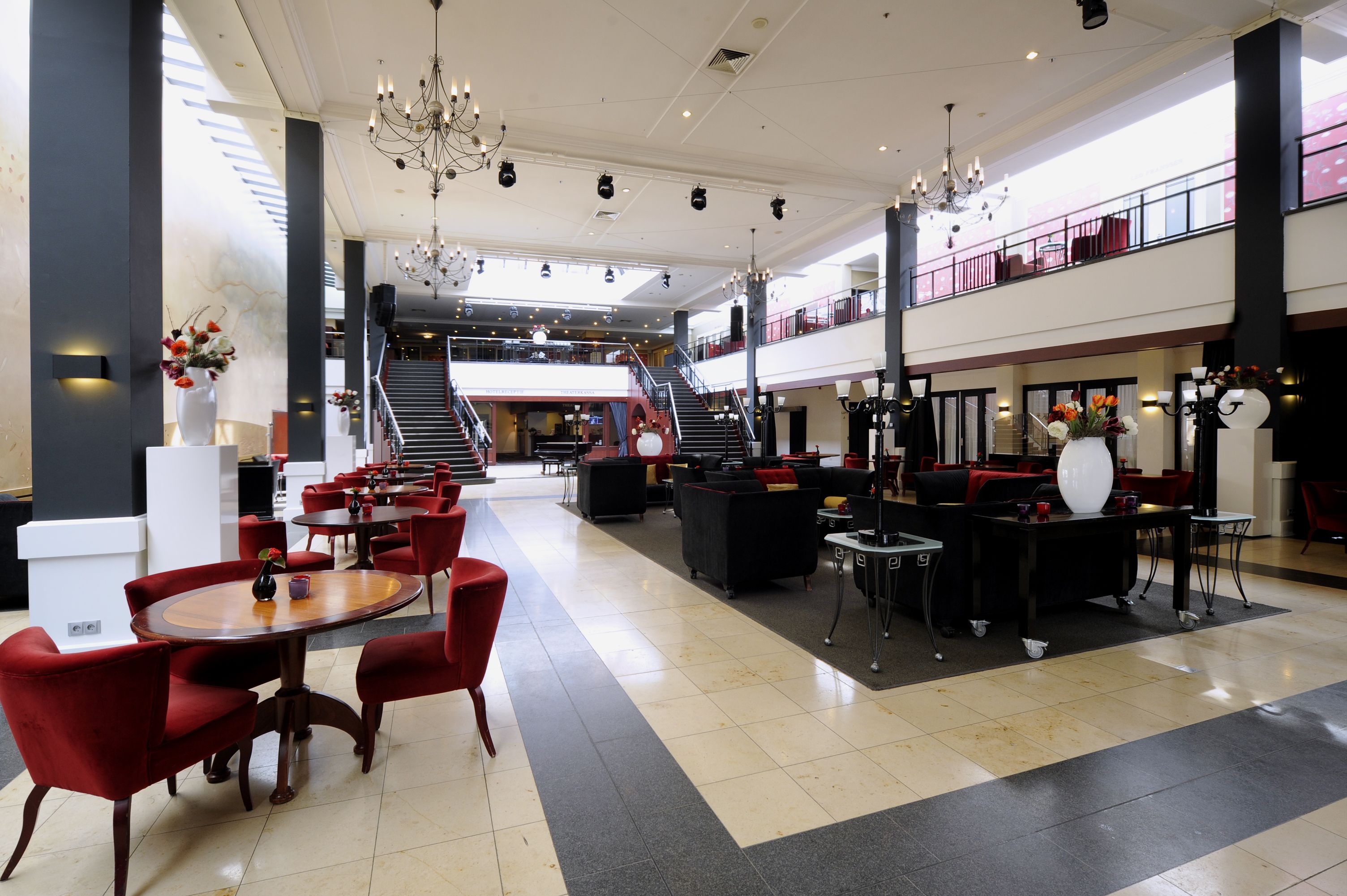 Van der Valk TheaterHotel De Oranjerie