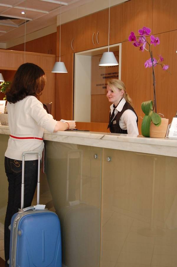 Savoy Hotel Frankfurt - Standaard kamer, 1 twee- of 2 eenpersoonsbedden - GENERAL