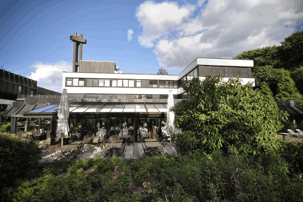 Hotel Bredeney - Herfst Sale - FRONT