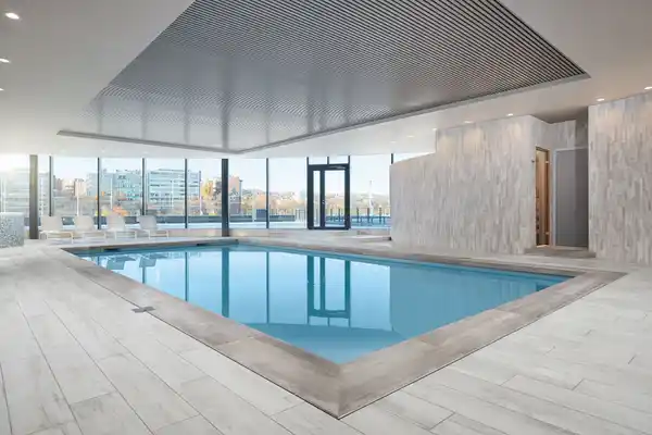 Van der Valk Hotel Liège Congres - Standaard Kamer met Uitzicht - WELLNESS
