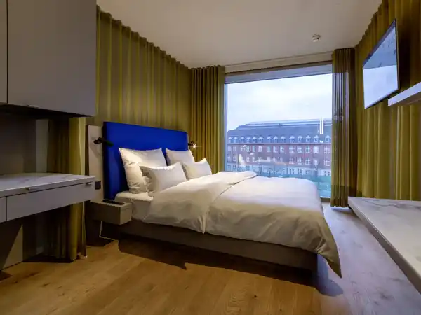 b'mine Düsseldorf - Zomer Sale - ROOM