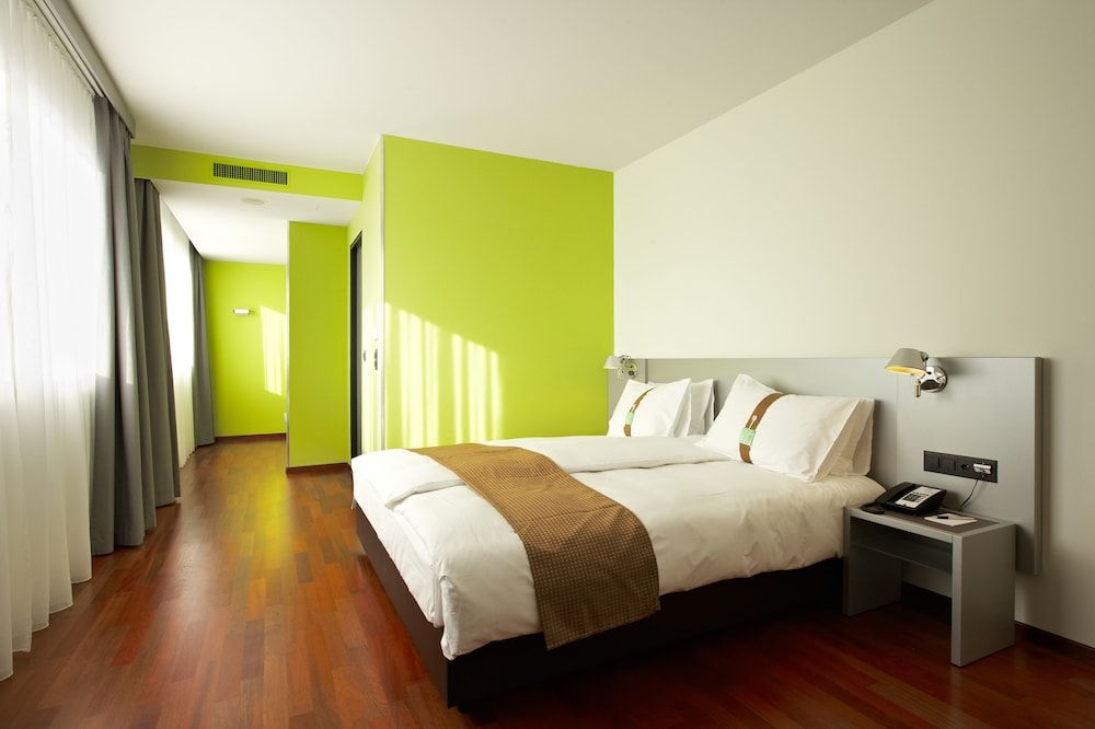 afbeelding van Premium kamer, 1 kingsize bed, op de hoek