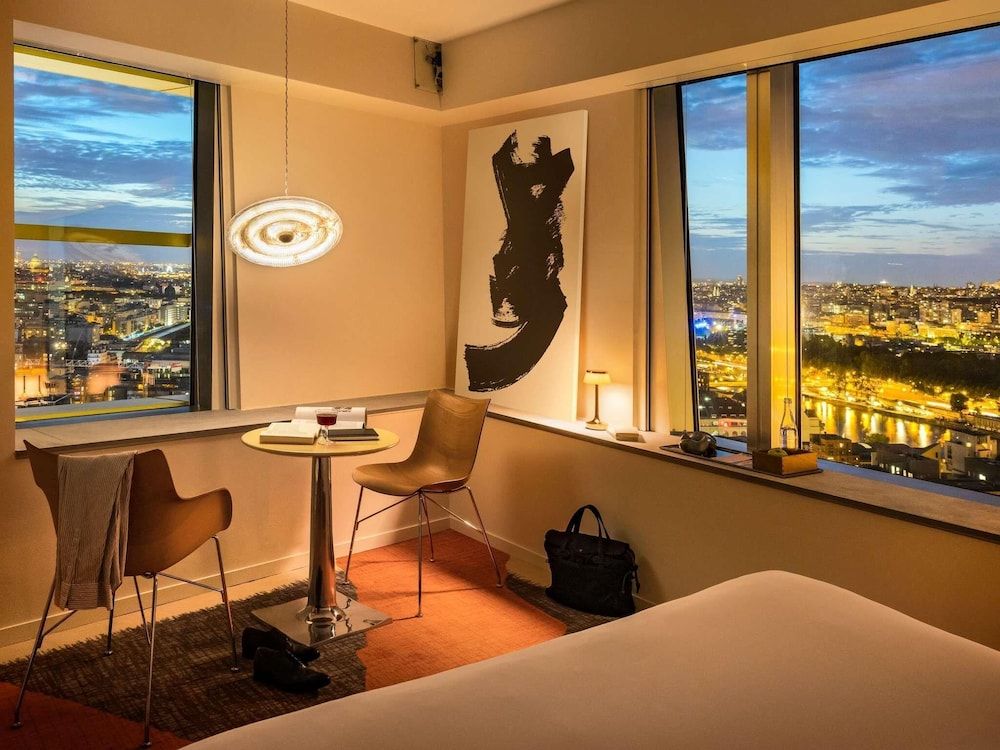 afbeelding van Executive kamer, 1 kingsize bed, op de hoek (Panoramic Paris Eiffel Tower)