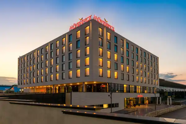 Mövenpick Hotel Stuttgart Messe & Congress - Zomer Sale - FRONT