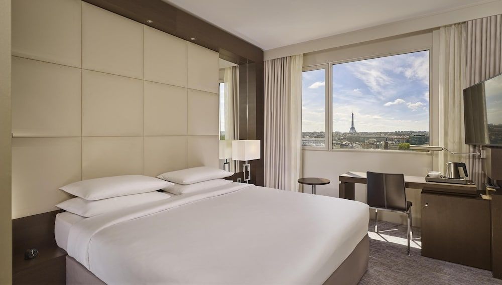 afbeelding van Kamer, 1 kingsize bed (Eiffel Tower view)