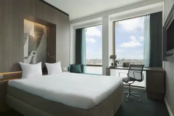 Leonardo Hotel Amsterdam Rembrandtpark - Comfort Room 1 Queen Bed - ROOM