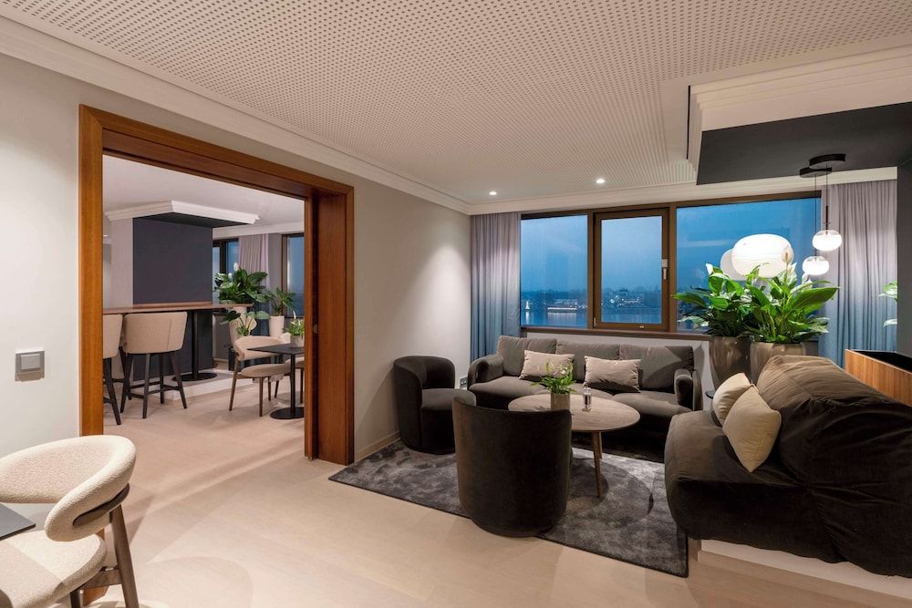 afbeelding van Executive kamer, 2 eenpersoonsbedden, uitzicht op rivier