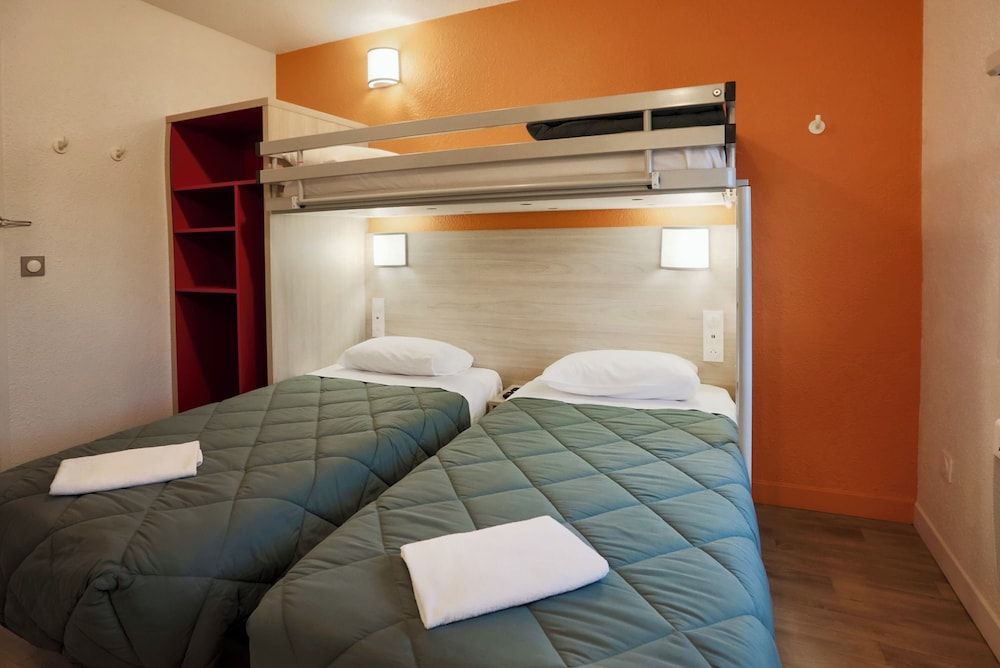 afbeelding van Standaard kamer, 3 eenpersoonsbedden (Shared Bathroom)