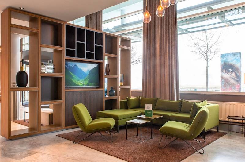 Parken Flughafen Berlin Schönefeld Holiday Inn www.hotelspecials.nl