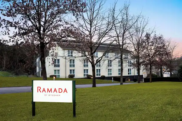 Ramada by Wyndham Düsseldorf Ratingen - Park, Sleep, Fly Special - FRONT