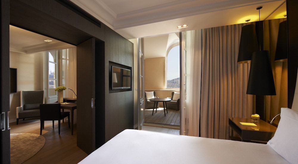 afbeelding van Junior suite, 1 kingsize bed, terras, uitzicht op haven