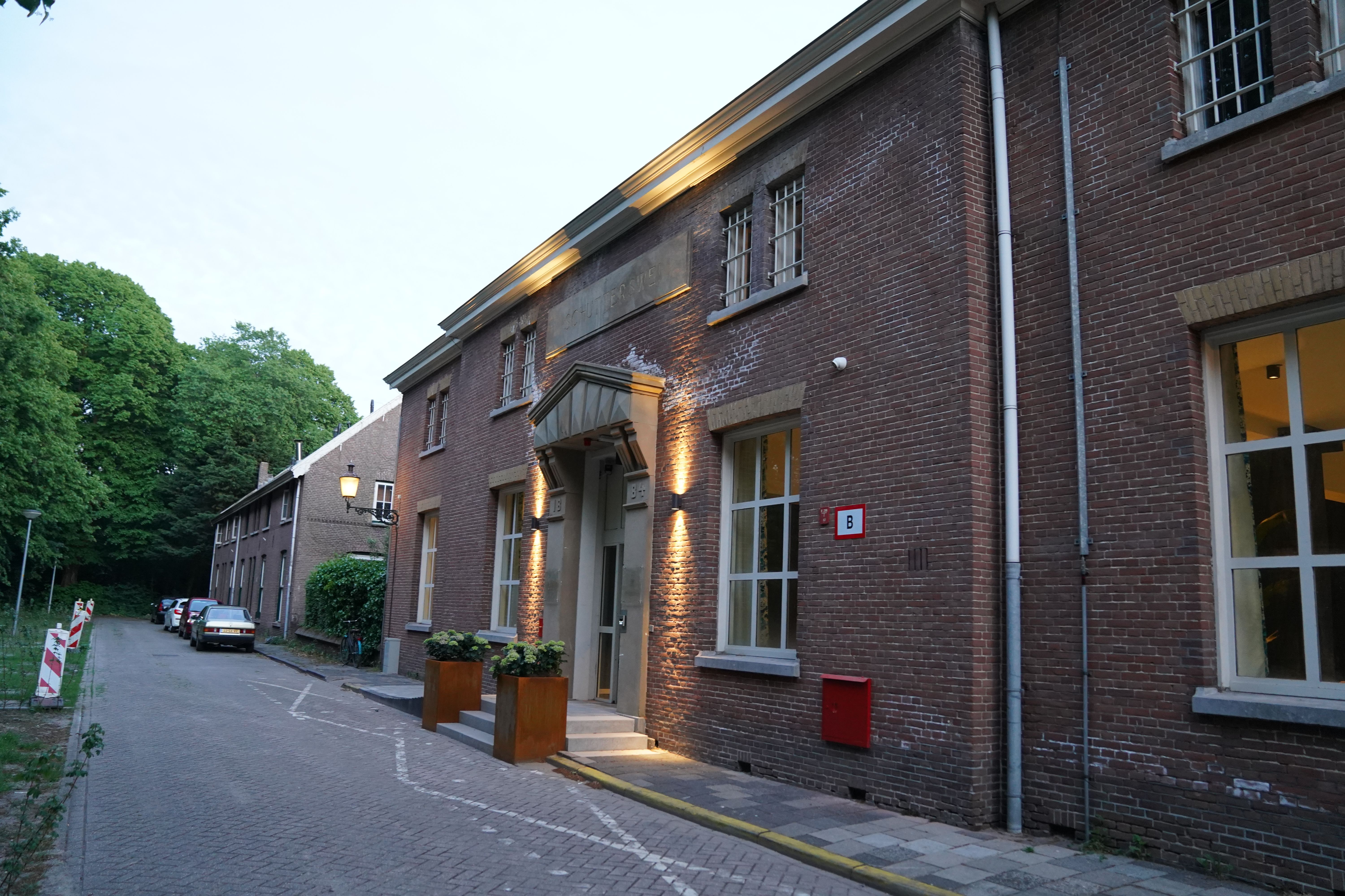 Buitenzijde