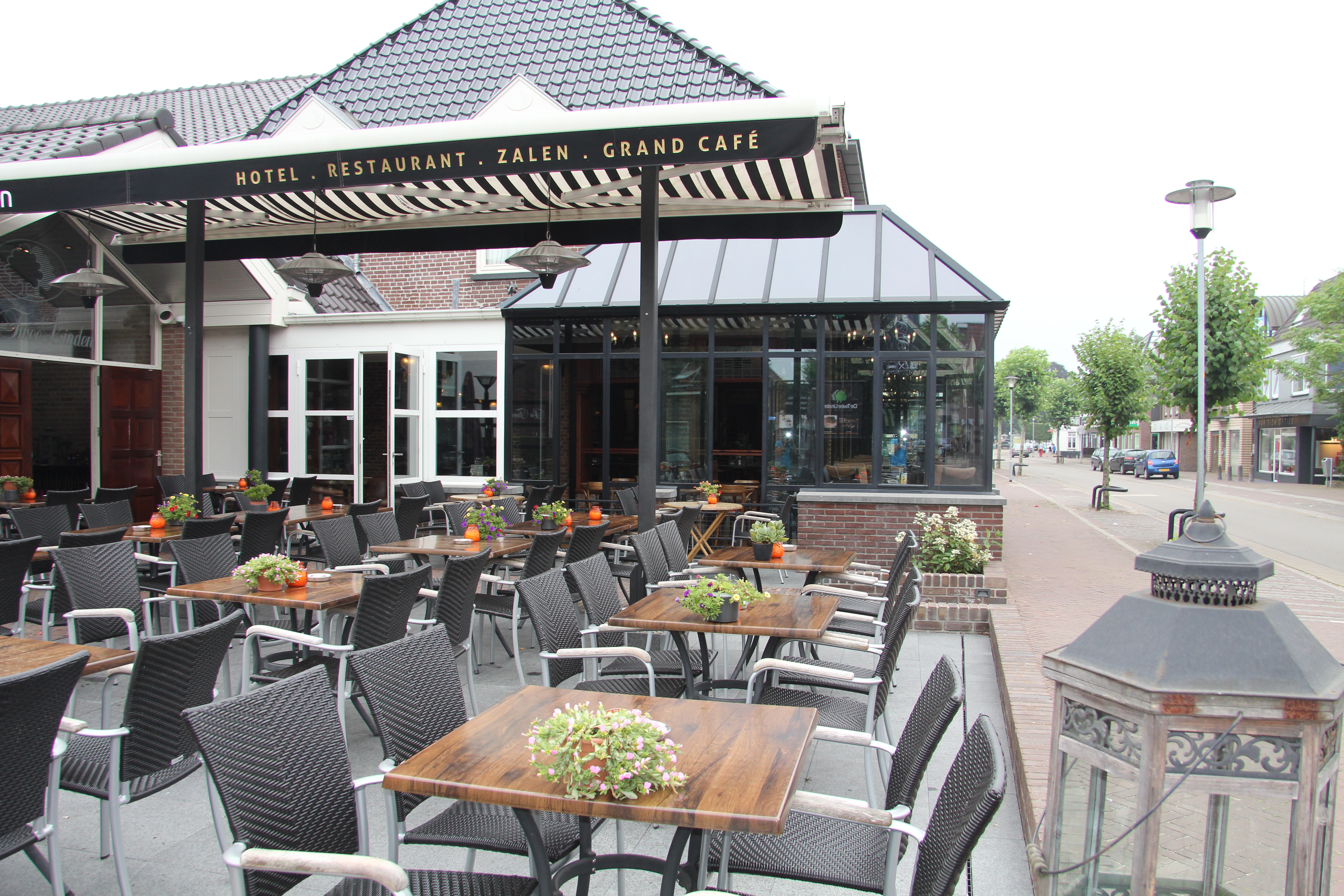 Hotel Restaurant De Twee Linden In Beneden-Leeuwen - De Beste Aanbiedingen!