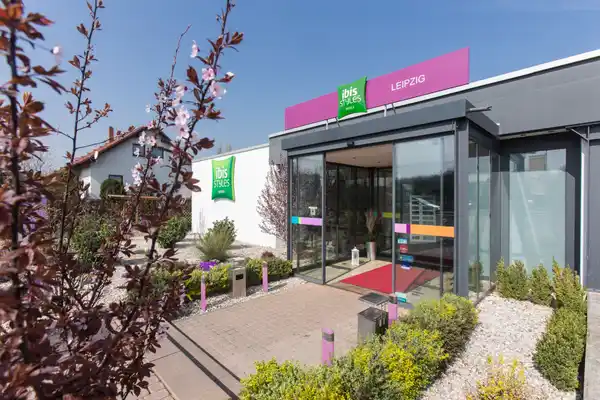 ibis Styles Leipzig - Zomer Sale - FRONT