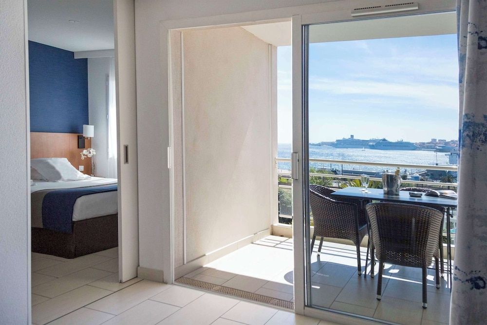 afbeelding van Suite, 1 queensize bed, terras, uitzicht op zee