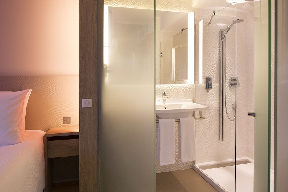 afbeelding van Standard Room Free WiFi & Pool Access