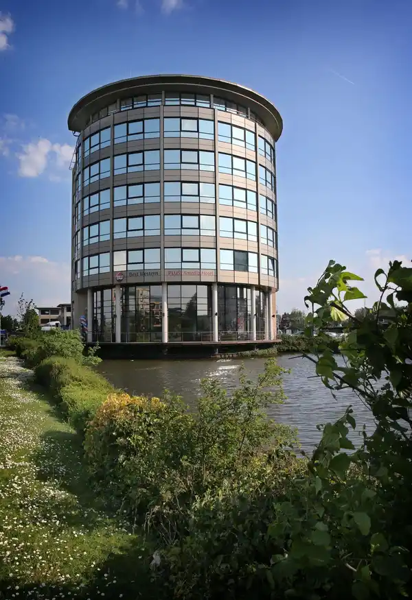 AMEDIA Hotel Amsterdam Airport - Standaard Kamer - SURROUNDING
