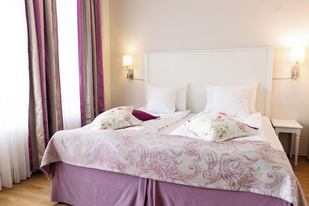 afbeelding van DeLuxe Rom