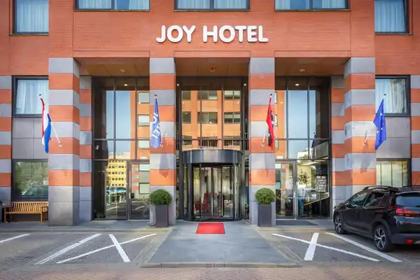 Hotel Joy - Tweepersoonskamer (small, without window) - FRONT