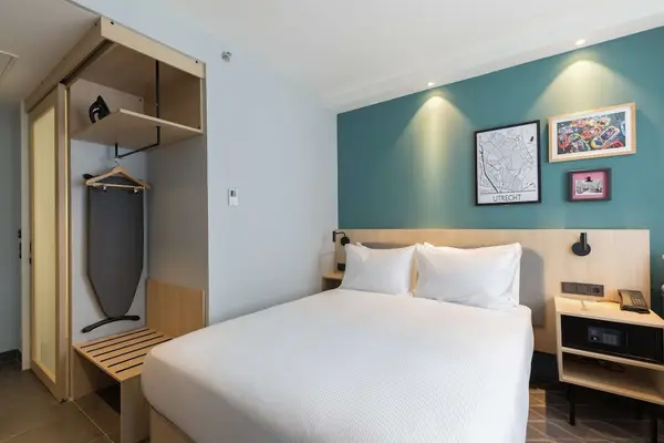 Hampton by Hilton Utrecht Central Station - Standaard kamer, 1 queensize bed - GENERAL