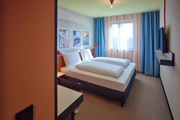 McDreams Stuttgart-City - Basic Special - ROOM