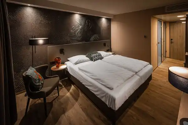 LOGINN Hotel Stuttgart Zuffenhausen - Superior kamer - ROOM