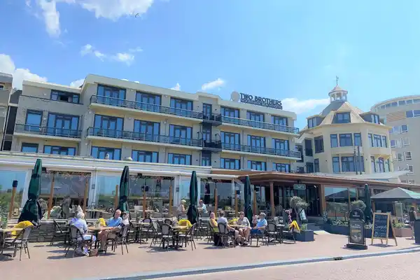Two Brothers Noordwijk Beach - Herfst Sale - RESTAURANT